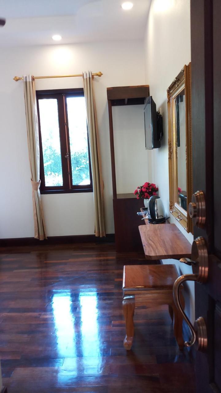 לואנג פרבאנג Villa Bouathong Hotels מראה חיצוני תמונה