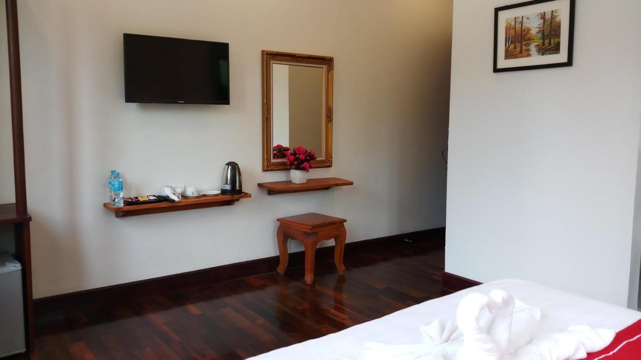לואנג פרבאנג Villa Bouathong Hotels מראה חיצוני תמונה