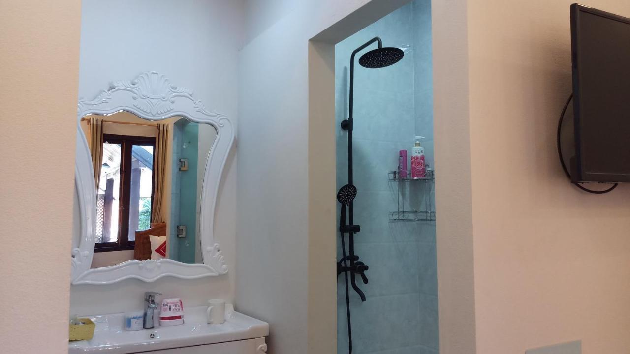 לואנג פרבאנג Villa Bouathong Hotels מראה חיצוני תמונה